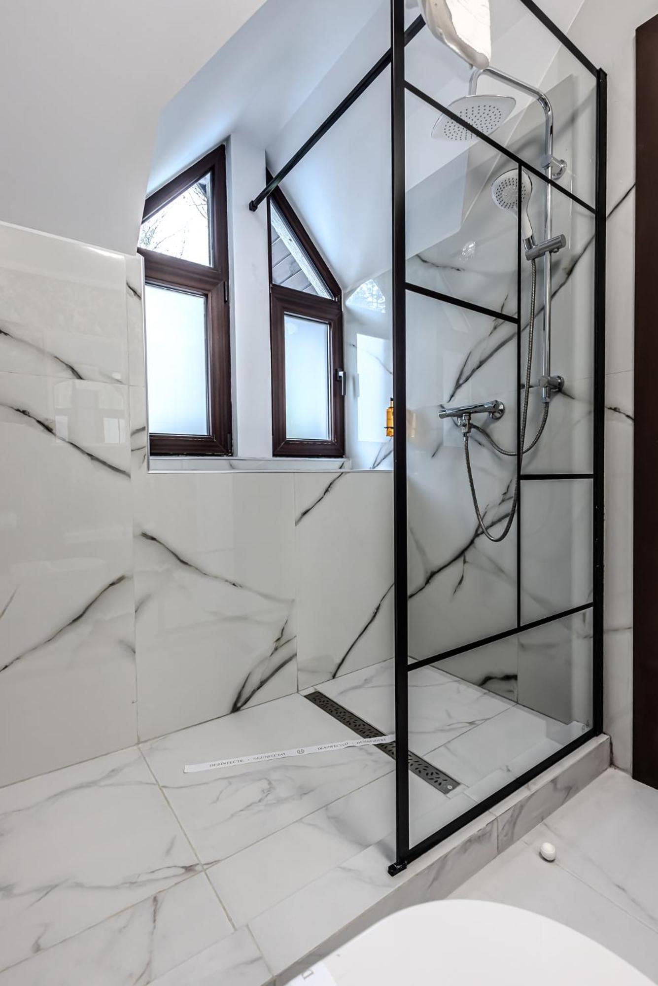 Villa Tom Sinaia Ngoại thất bức ảnh